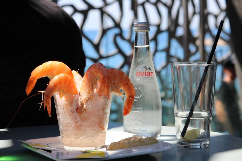 prendre l'apéro entre amis vers Genas